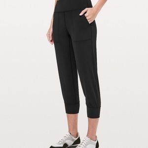 Lululemon Align jogger crop 23” in black